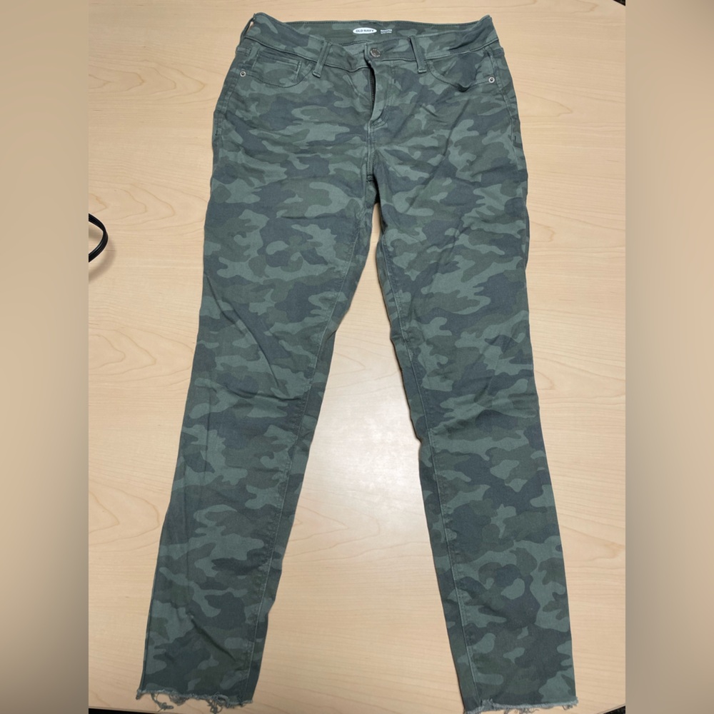 Old Navy Camouflage Rockstar Skinny Jeans/Pants - sz6 stretchy and gorgeous